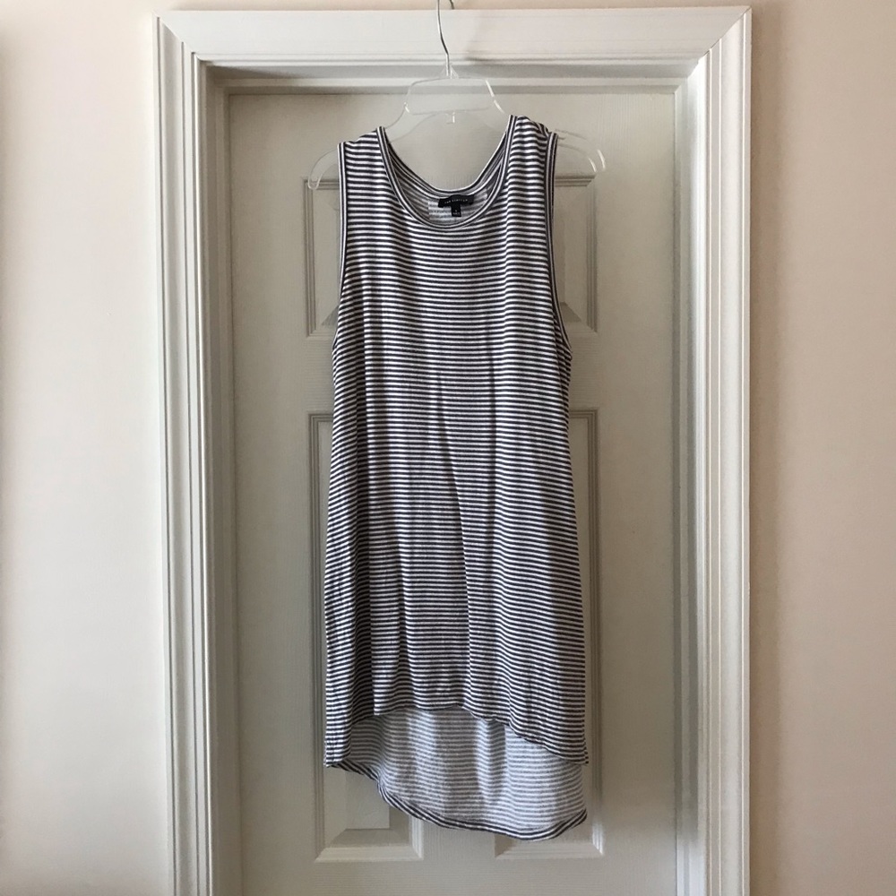 Sleeveless tunic